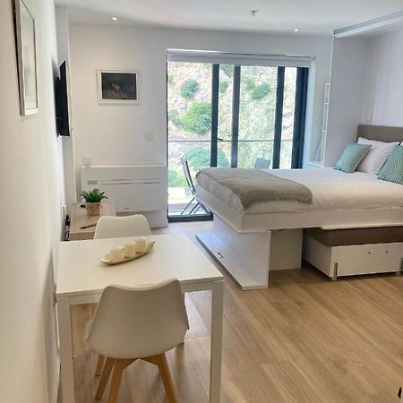 Cp Luxury Studio ยิบรอลตาร์ ภายนอก รูปภาพ